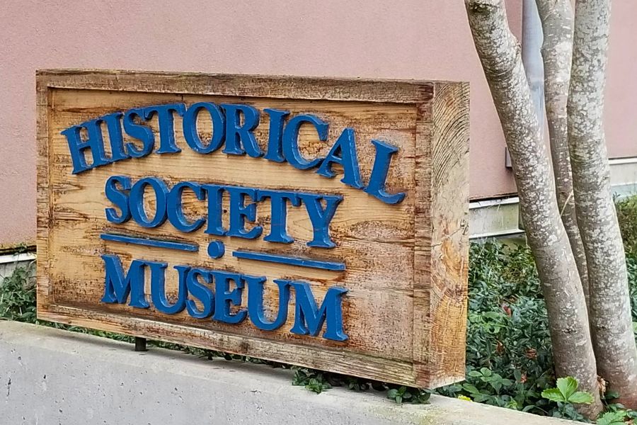 sign to the Historical Society Museum in Poulsbo